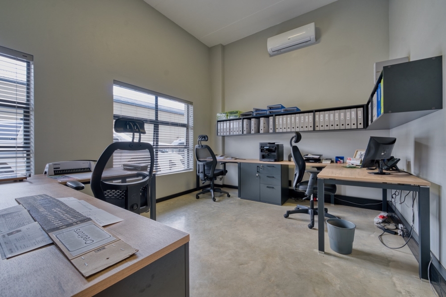 To Let commercial Property for Rent in De Zoete Inval Western Cape